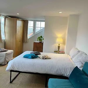 Holiday home Cb53 Tower Bridge Townhouse 2 Bathrooms & Free Parking, London